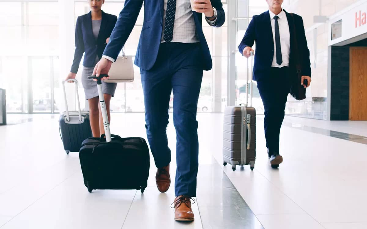 5-recomendaciones-de-seguridad-para-que-viajes-mas-tranquilo-con-tu-laptop