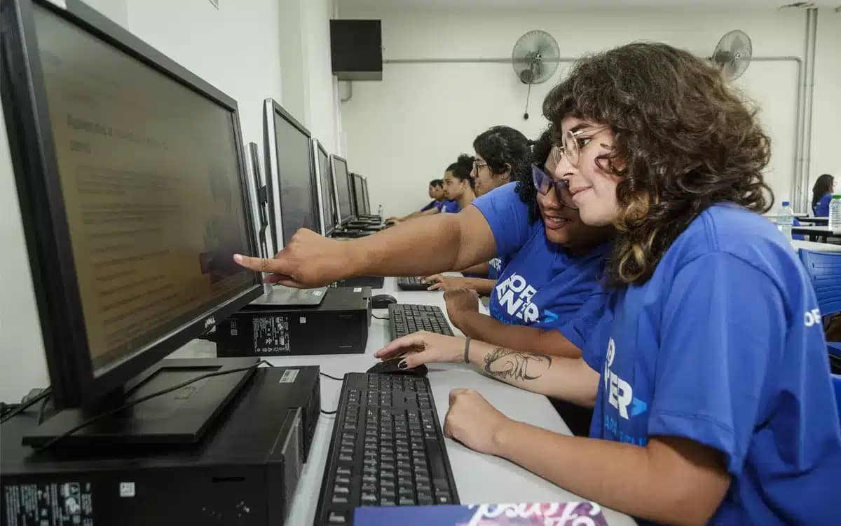 ford-fund-y-la-fundacion-forge-capacitaron-a-20-jovenes-peruanos